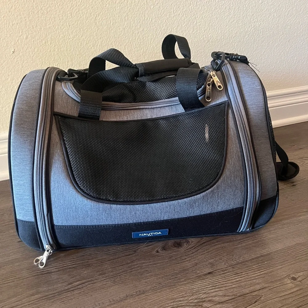 Nautica small pet carrier NEW